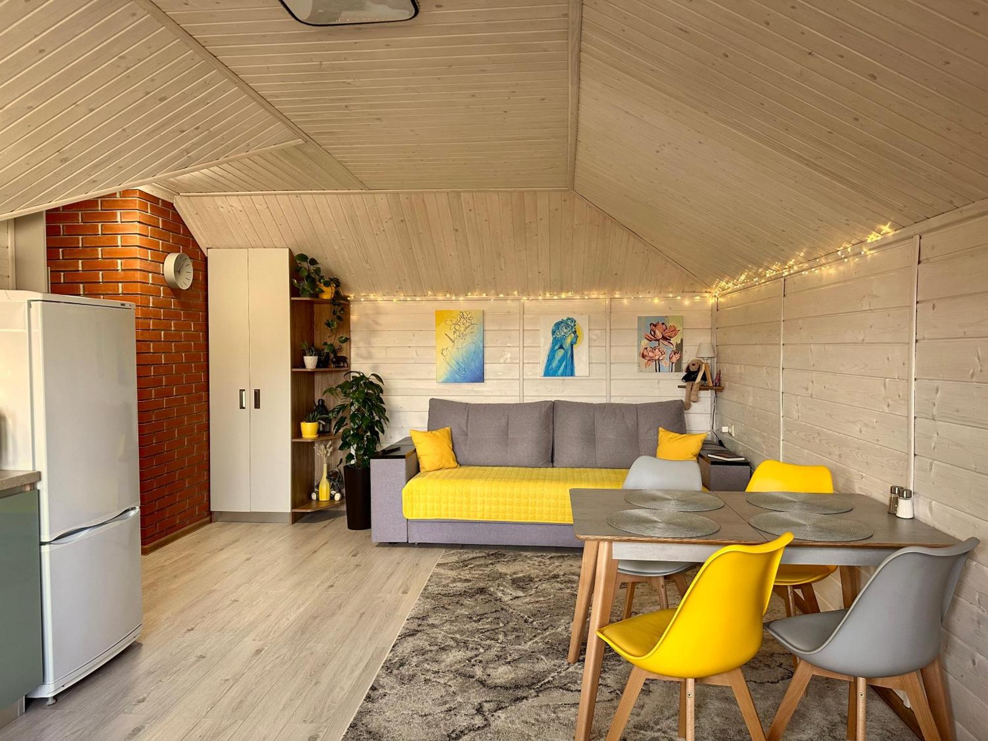 Apartment три-о з видом на гори, максимум для 4 гостей, 15 хв від центру *